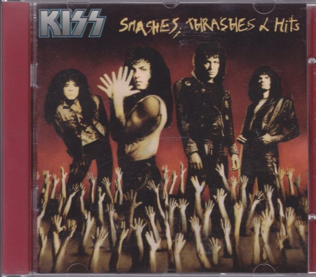 KISS Smashes, Thrashes & Hits アルバムジャケットT 【公式通販】